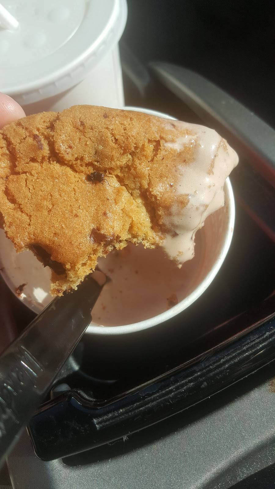 Wendys | restaurant | 2224 E Riverside Dr, Austin, TX 78741, USA | 5125963192 OR +1 512-596-3192