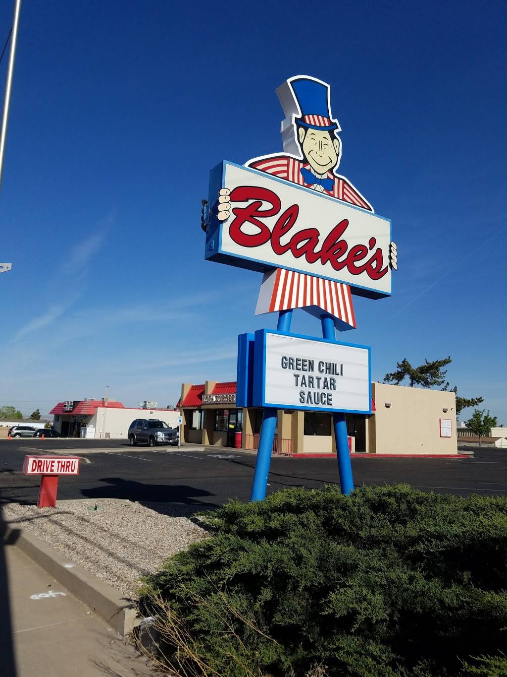 Blakes Lotaburger | restaurant | 6215 San Antonio Dr NE, Albuquerque, NM 87109, USA | 5058211958 OR +1 505-821-1958