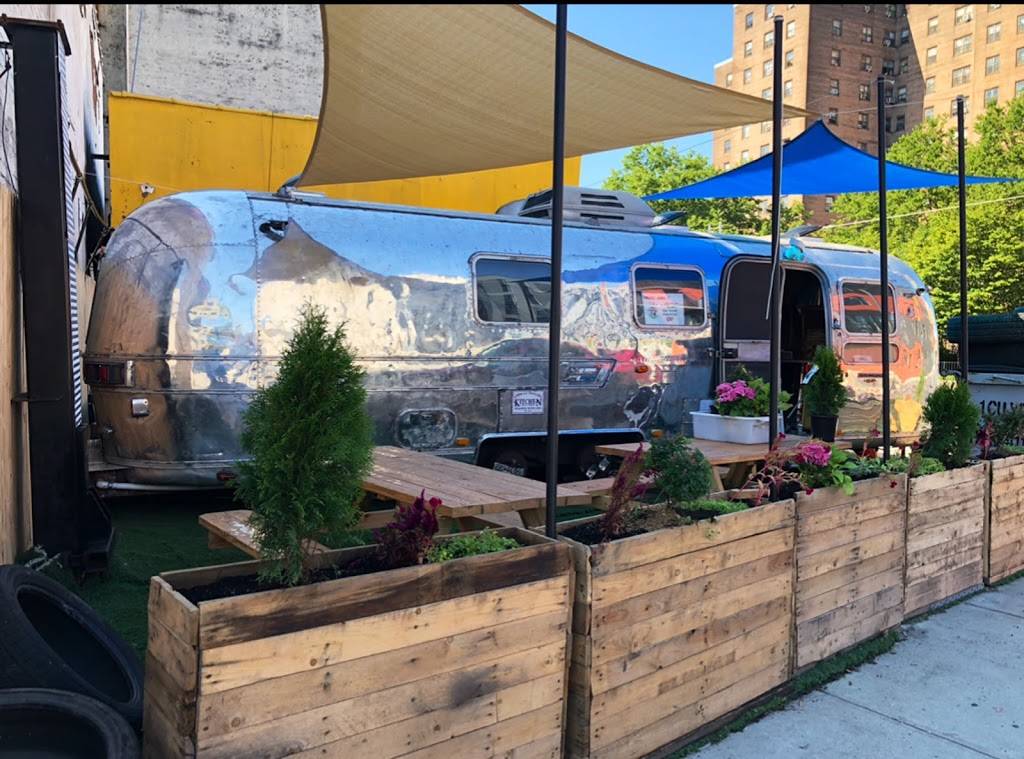 Eshe Trailer | restaurant | 1634 E New York Ave, Brooklyn, NY 11212, USA | 3474058800 OR +1 347-405-8800