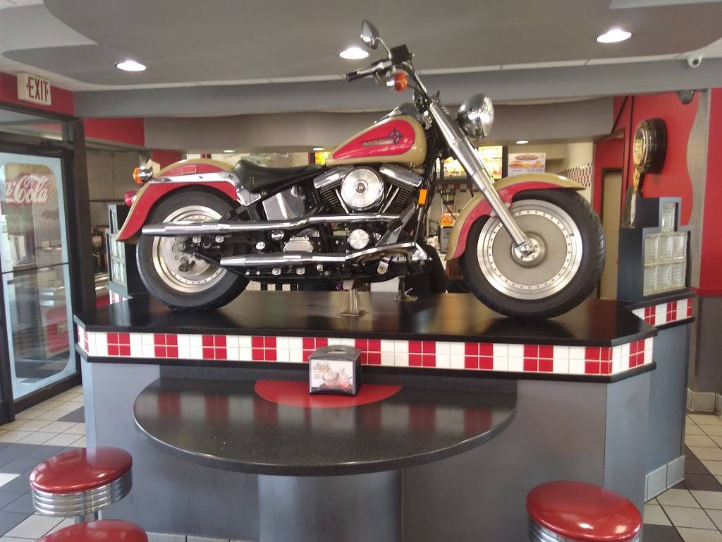 Hardees | restaurant | 2501 Adlai Stevenson Dr, Springfield, IL 62703, USA | 2175291331 OR +1 217-529-1331