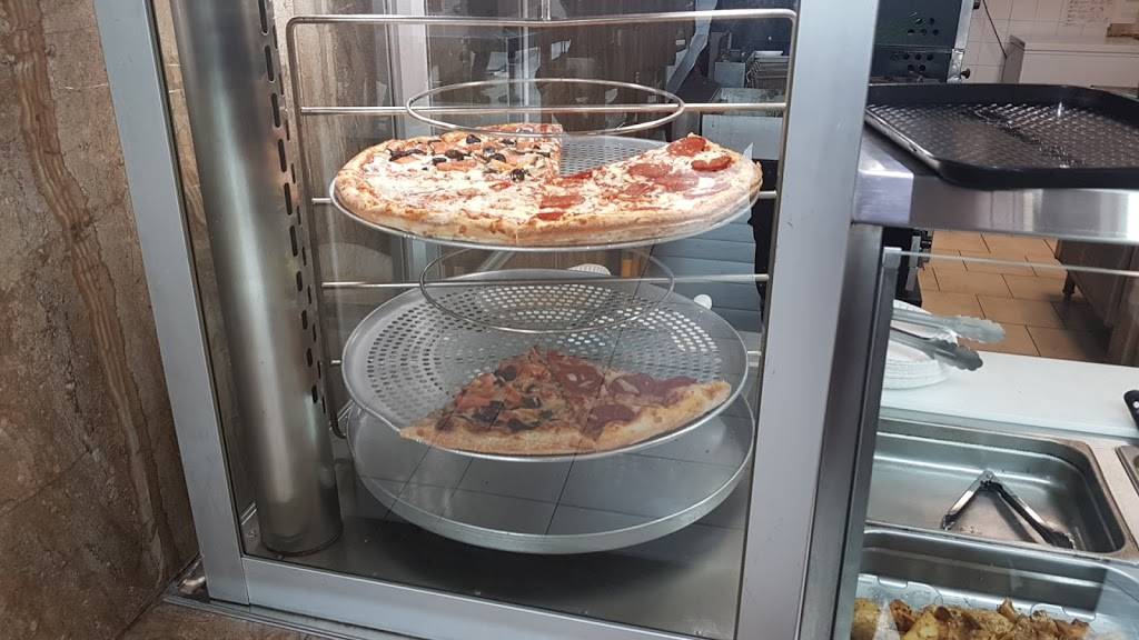 Pizza Square | restaurant | 1 Eglinton Square, Scarborough, ON M1L 2K1, Canada | 6473520079 OR +1 647-352-0079