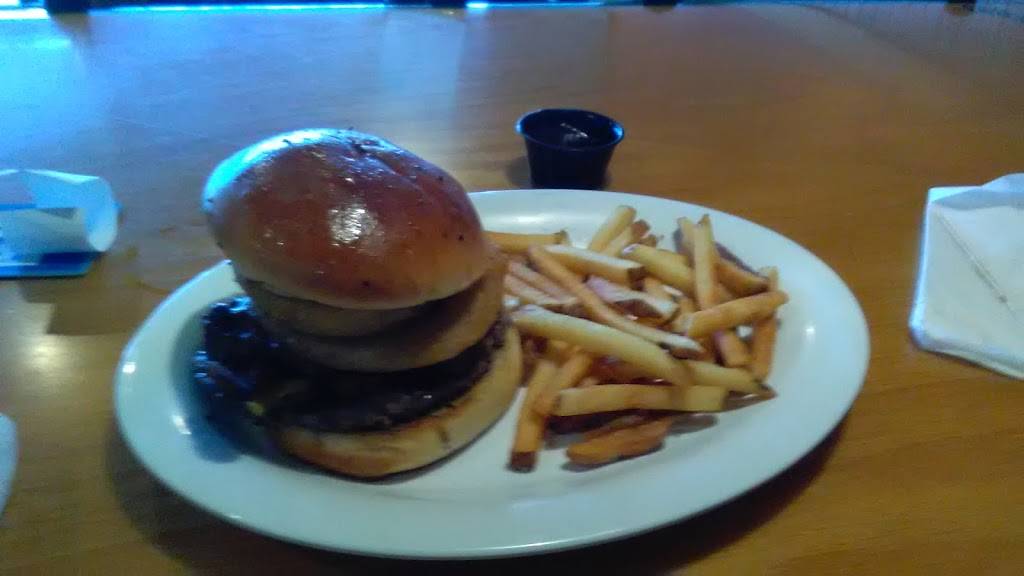 Beef O Bradys | restaurant | 110 Plaza Ave, Lake Placid, FL 33852, USA | 8634653519 OR +1 863-465-3519