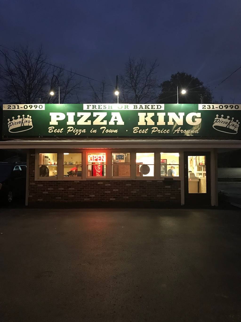 Pizza King Fresh Pizza | restaurant | 1907 W Murdock Ave, Oshkosh, WI 54901, USA | 9202310990 OR +1 920-231-0990