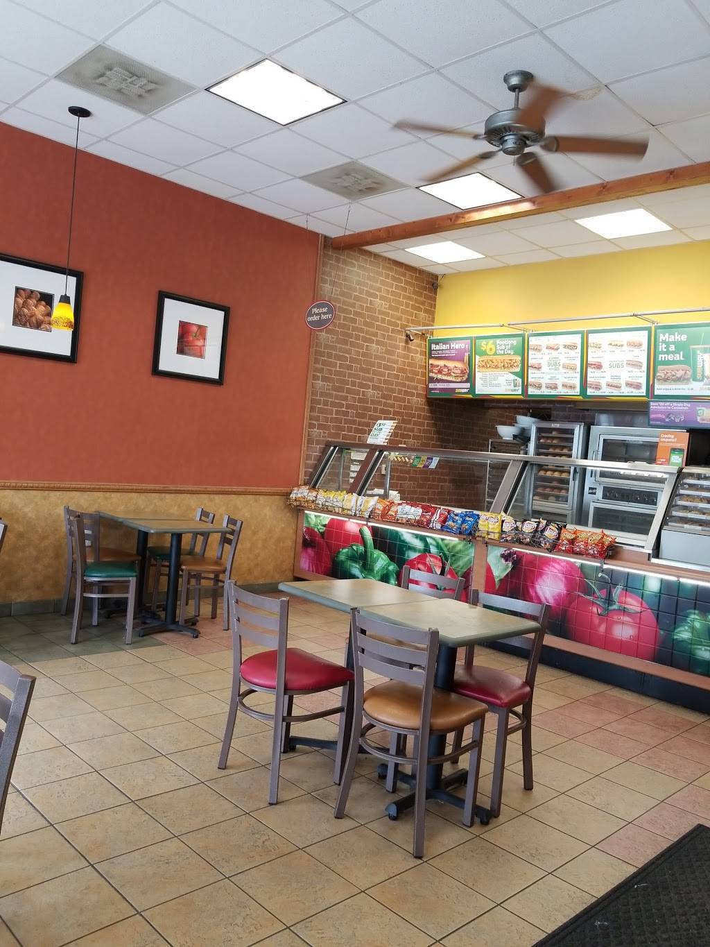Subway | restaurant | 13855 Conlan Cir E, Charlotte, NC 28277, USA | 7045429700 OR +1 704-542-9700