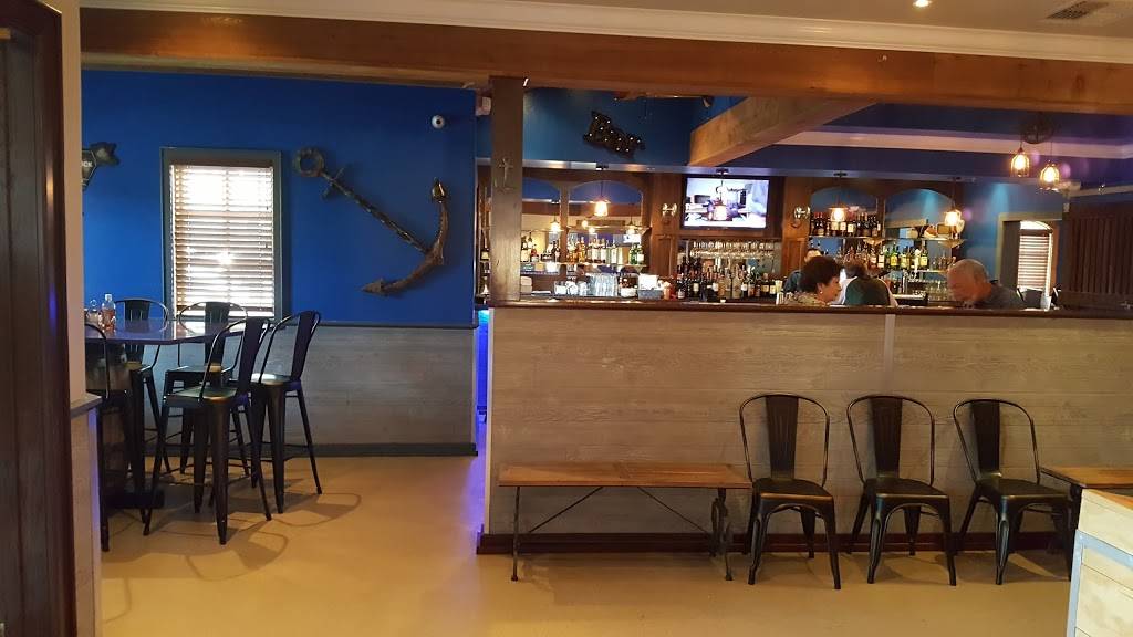 Out of the Blue Crabs and Seafood | restaurant | 5005 Wellington Rd, Gainesville, VA 20155, USA | 5712846350 OR +1 571-284-6350