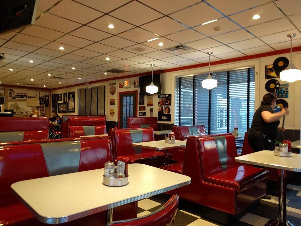 Michigan Diner | restaurant | 7435 Tecumseh Rd E, Windsor, ON N8T 1G2, Canada | 5199445111 OR +1 519-944-5111