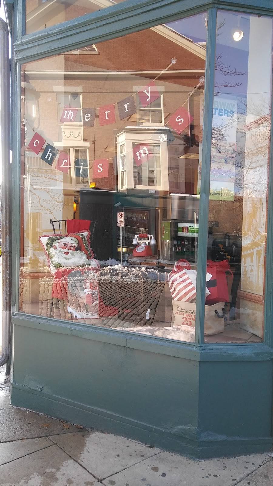 Subway | restaurant | 254 Merrimack St, Lowell, MA 01852, USA | 9789349122 OR +1 978-934-9122