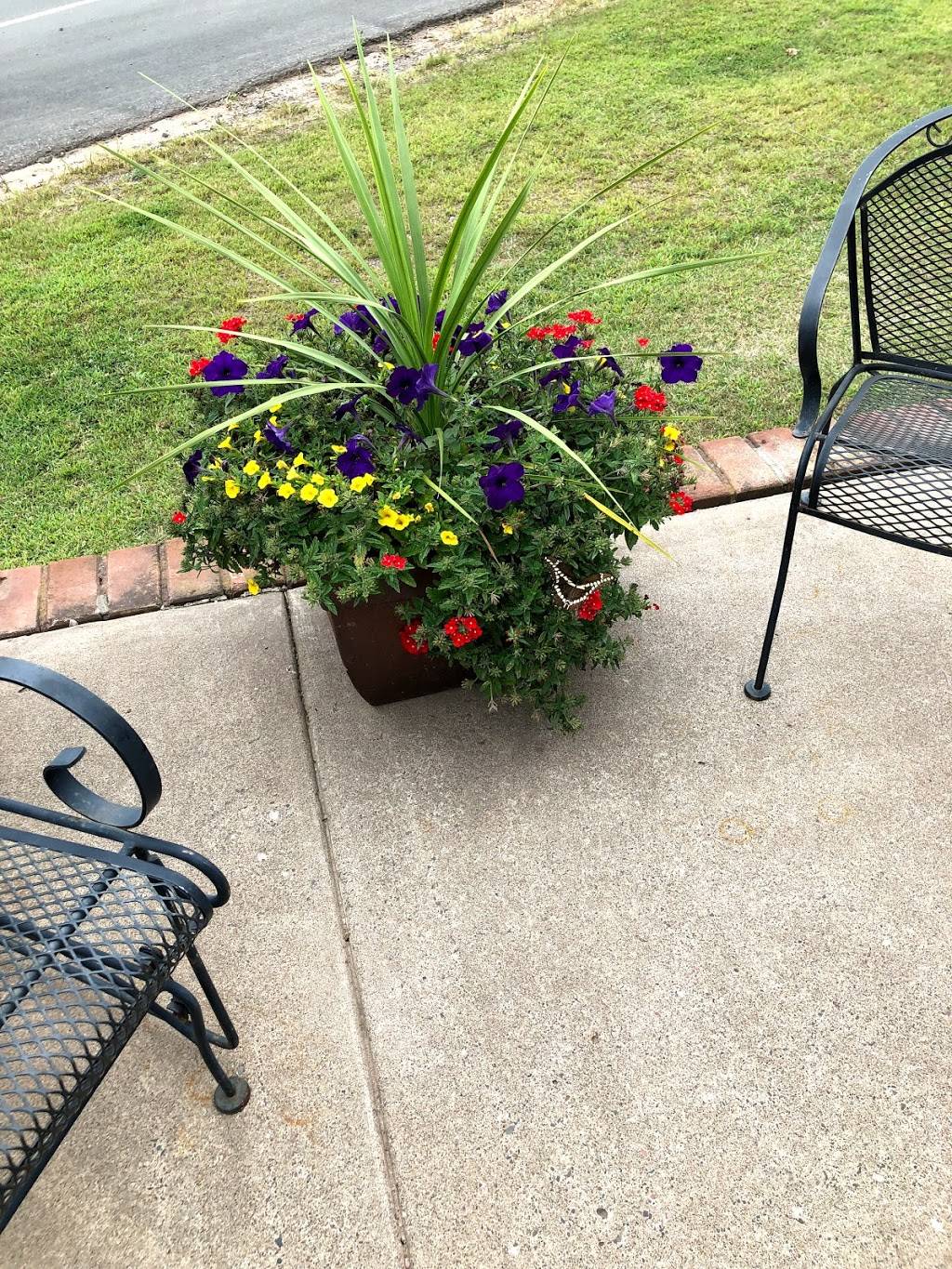 Sunrise Ice Cream and Tubing | restaurant | 12355 River Rd, North Branch, MN 55056, USA | 6516742157 OR +1 651-674-2157