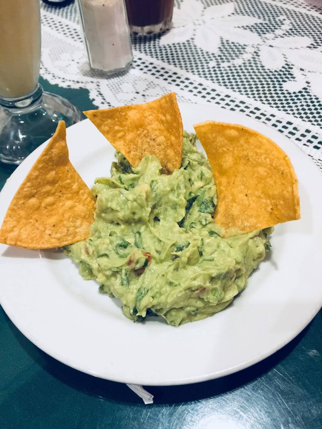 Paraiso Restaurant | restaurant | 1024 Madison Ave, Bridgeport, CT 06606, USA | 2033829679 OR +1 203-382-9679