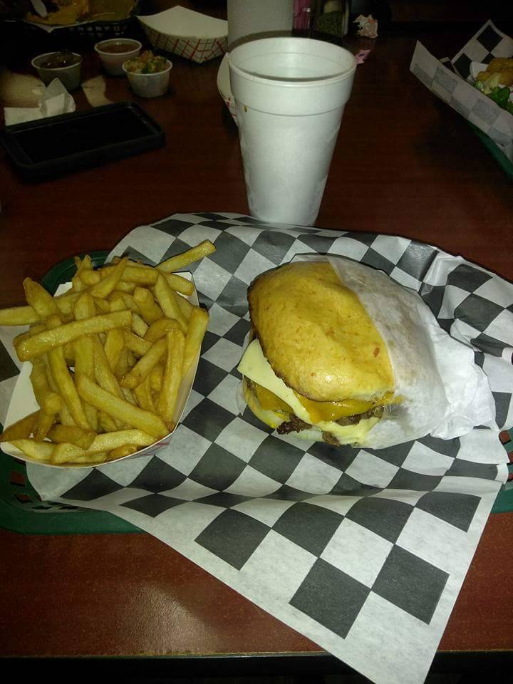 Horny Toad Bar & Grill | restaurant | 319 3rd St, Cranfills Gap, TX 76637, USA | 2545971100 OR +1 254-597-1100