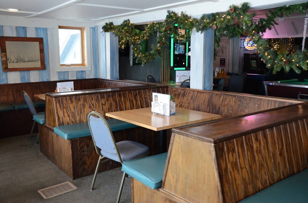 The Sports Dock | restaurant | W278 N2315 Prospect Ave, Pewaukee, WI 53072, USA | 2626959600 OR +1 262-695-9600