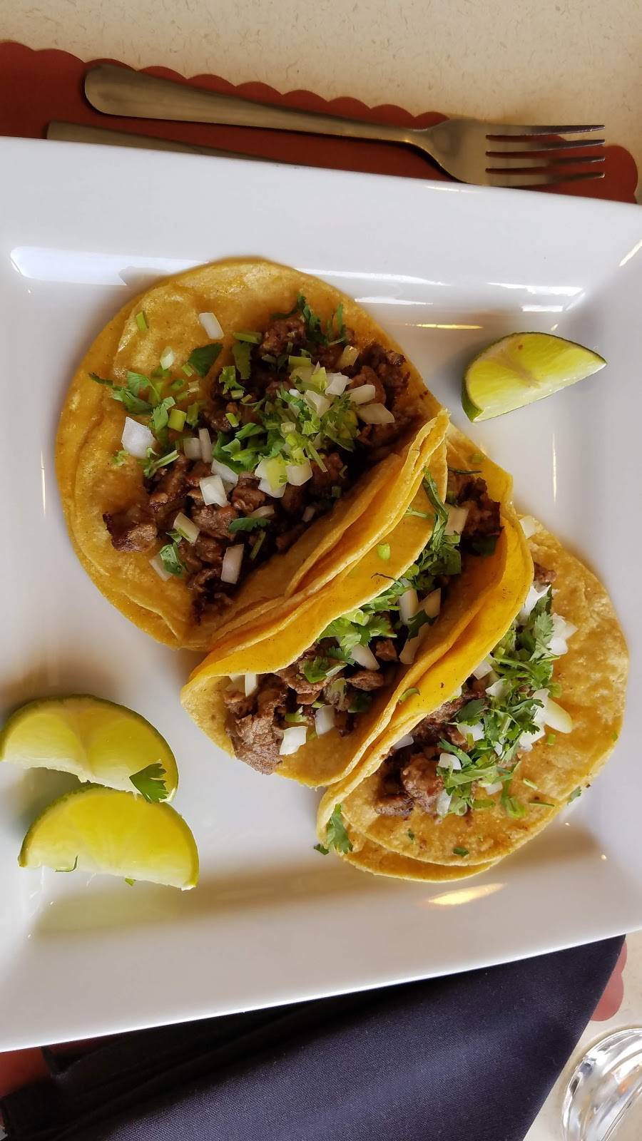 Las 7 Estrellas mexican restaurant | restaurant | 112 E Dakota St, Milwaukee, WI 53207, USA | 4145394432 OR +1 414-539-4432