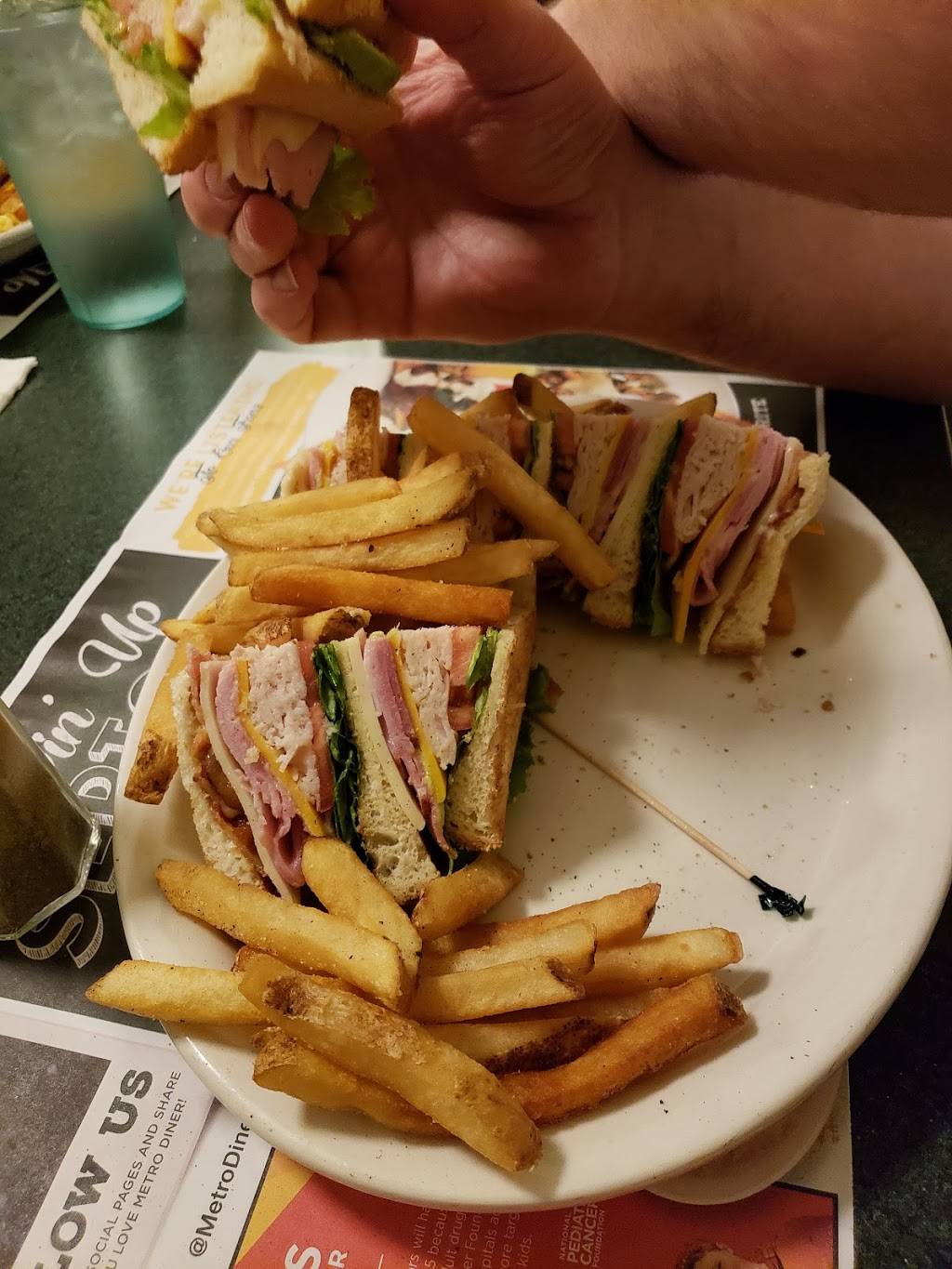 Metro Diner | cafe | 3630 Street Rd, Bensalem, PA 19020, USA | 2152617080 OR +1 215-261-7080