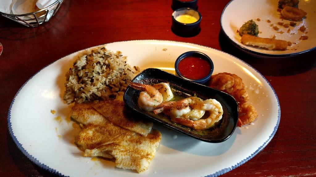 Red Lobster | restaurant | 2565 Capital Ave SW, Battle Creek, MI 49015, USA | 2699681448 OR +1 269-968-1448