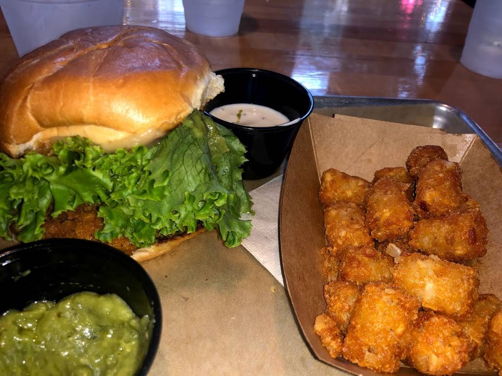 Flyrite Chicken Domain | restaurant | 11420 Rock Rose Ave, Austin, TX 78758, USA | 5125463458 OR +1 512-546-3458