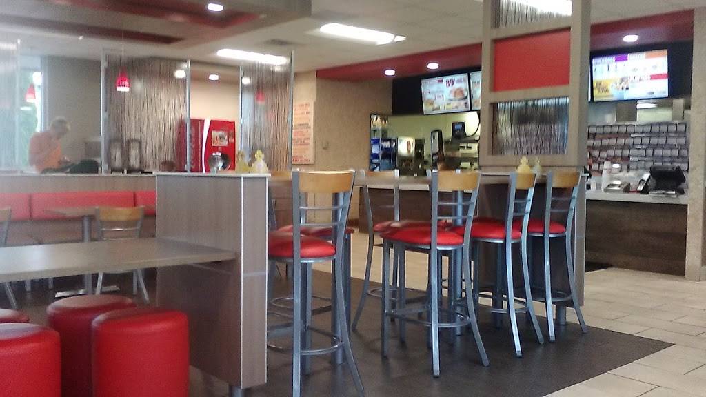 Burger King | restaurant | 203 E Market St, Celina, OH 45822, USA | 4195869295 OR +1 419-586-9295