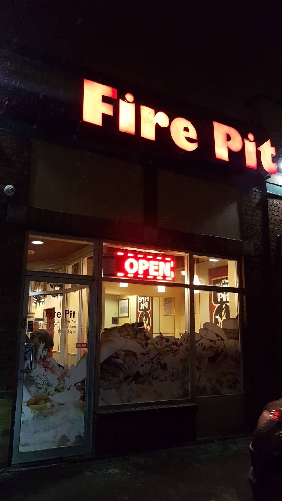 The Fire Pit | restaurant | 6020 Hurontario St, Mississauga, ON L5R 4B3, Canada | 9057128358 OR +1 905-712-8358