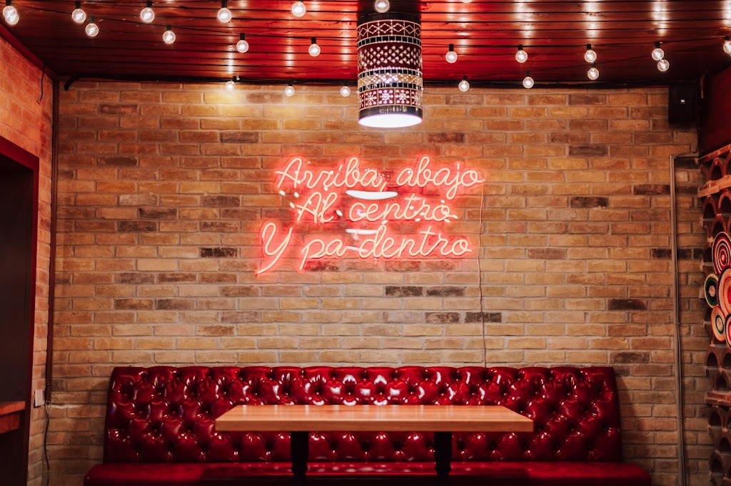 Maria Bonita Restaurant | restaurant | 350 Northaven Dr, San Antonio, TX 78229, USA | 2103325504 OR +1 210-332-5504