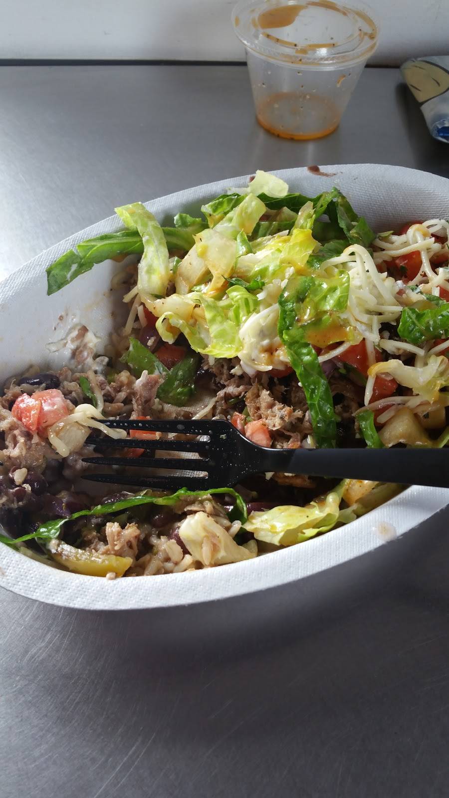 Chipotle Mexican Grill | restaurant | 35 Highland Ave, Seekonk, MA 02771, USA | 5083431000 OR +1 508-343-1000