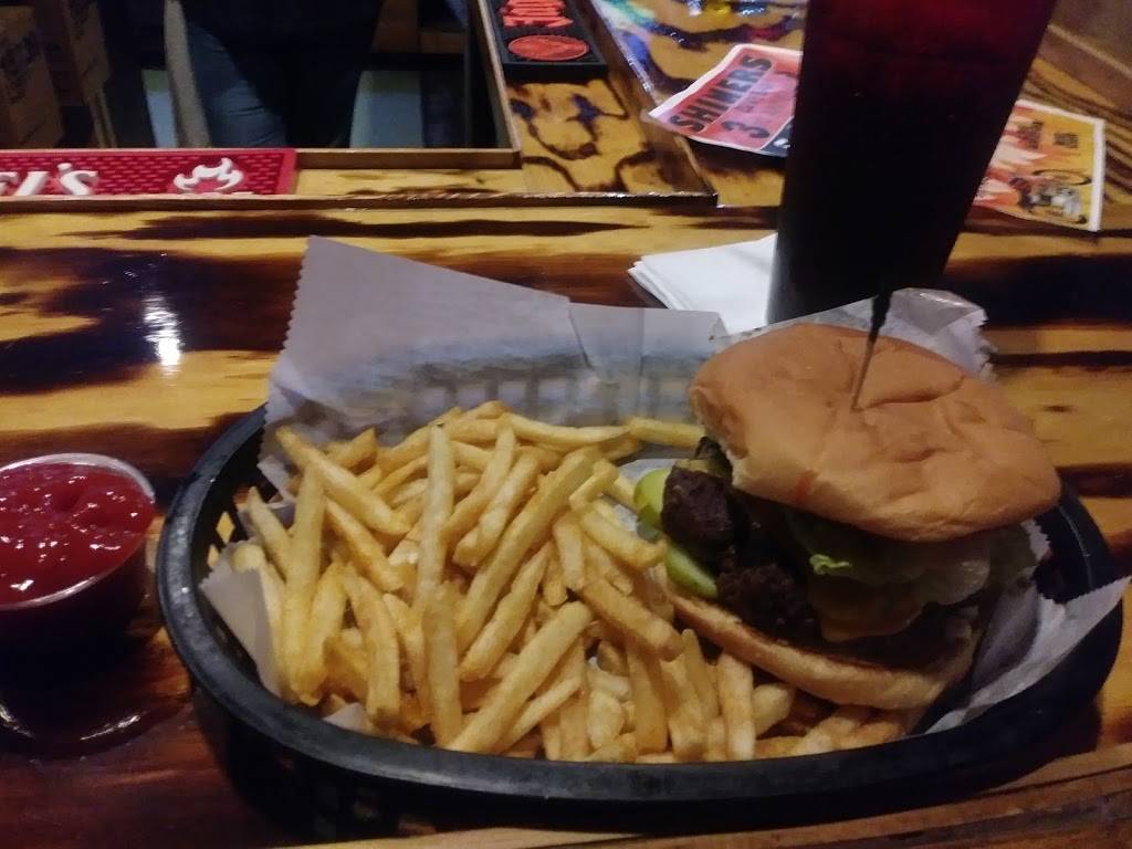 Shiners Dive Bar | restaurant | 5545 S Saginaw St, Flint, MI 48507, USA | 8108664309 OR +1 810-866-4309