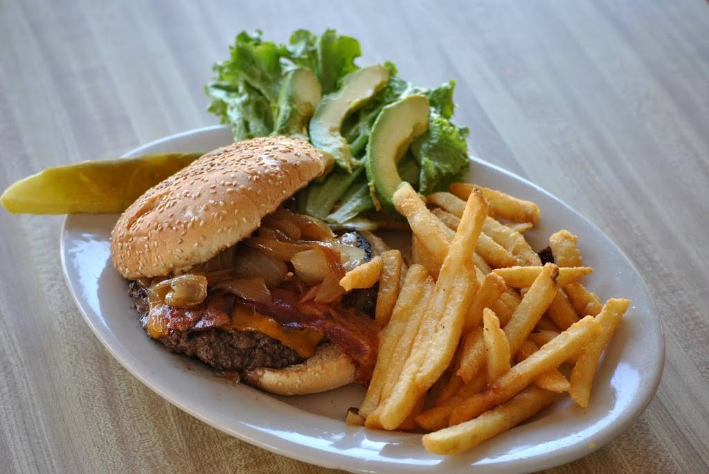 Clam Castle | restaurant | 1324 Boston Post Rd, Madison, CT 06443, USA | 2032454911 OR +1 203-245-4911