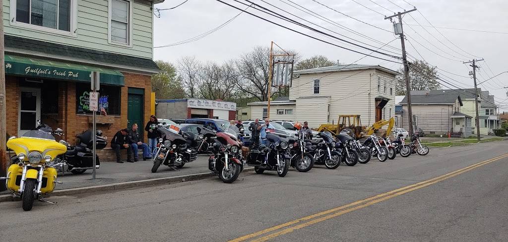 Guilfoils Irish Pub | restaurant | 501 Burnet Ave, Syracuse, NY 13203, USA | 3154247876 OR +1 315-424-7876