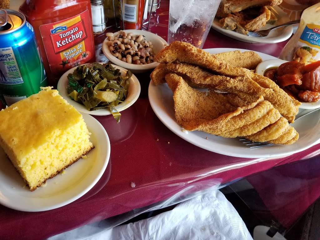 Mrs. Kitchen Soul Food Restaurant and Bakery | bakery | 2242 E Commerce St, San Antonio, TX 78203, USA | 2105494392 OR +1 210-549-4392