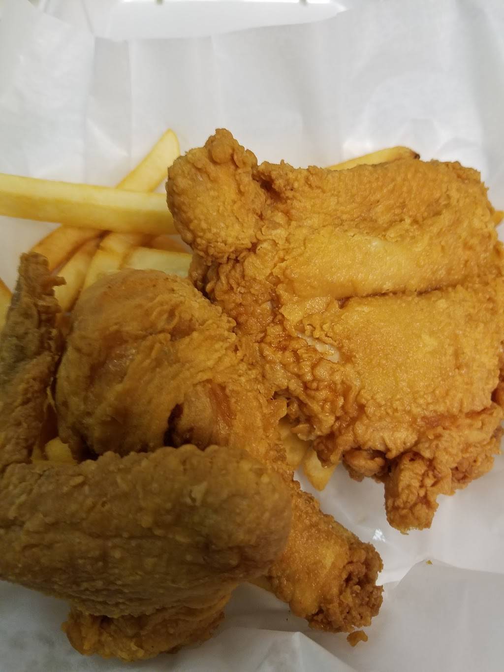 Hotspot grill | restaurant | 1632 Howard St, Chicago, IL 60626, USA | 7734658600 OR +1 773-465-8600