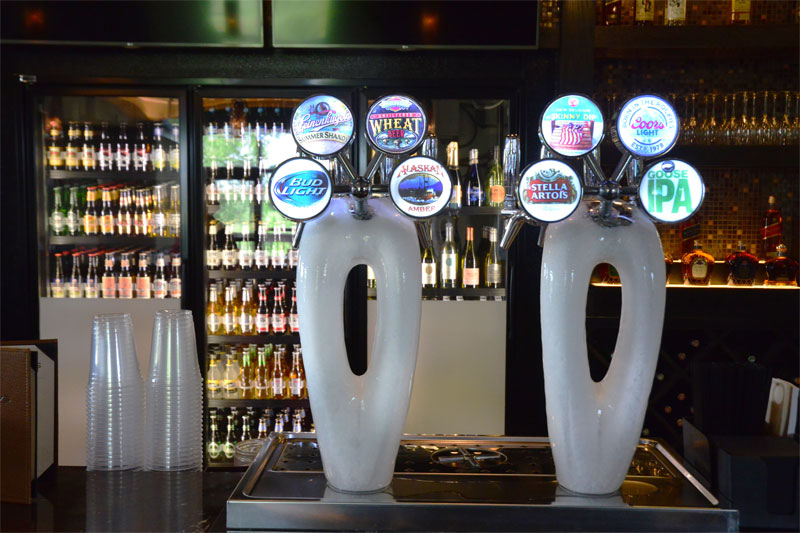 The Willows Restaurant | restaurant | 8000 E Arrowhead Parkway, Sioux Falls, SD 57110, USA | 6053355900 OR +1 605-335-5900