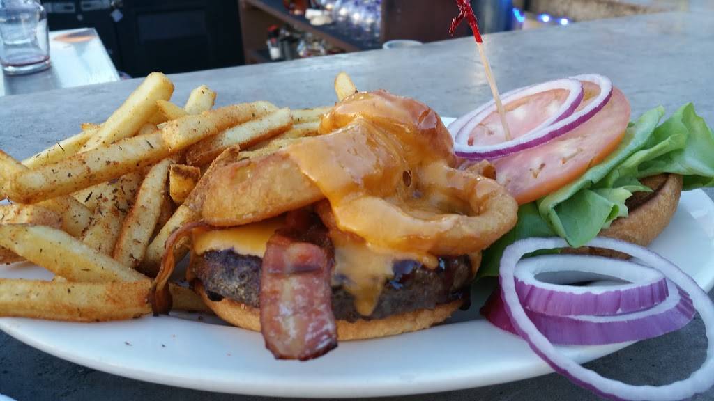 Phils Restaurant | restaurant | 323 Main St, Wakefield, RI 02879, USA | 4017834073 OR +1 401-783-4073