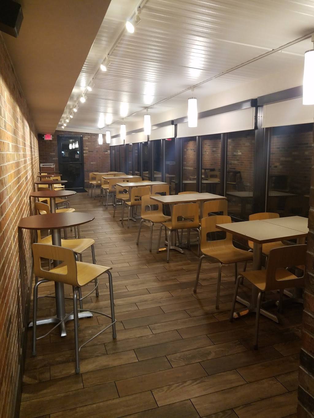 Wendys | restaurant | 3710 S College Ave, Fort Collins, CO 80525, USA | 9702234399 OR +1 970-223-4399