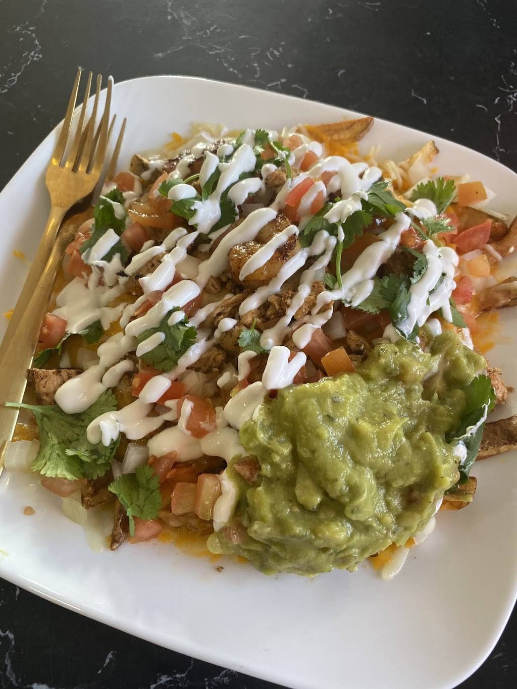 Balenci Bar and Grill | restaurant | 15655 US-395, Victorville, CA 92394, USA | 4422955612 OR +1 442-295-5612