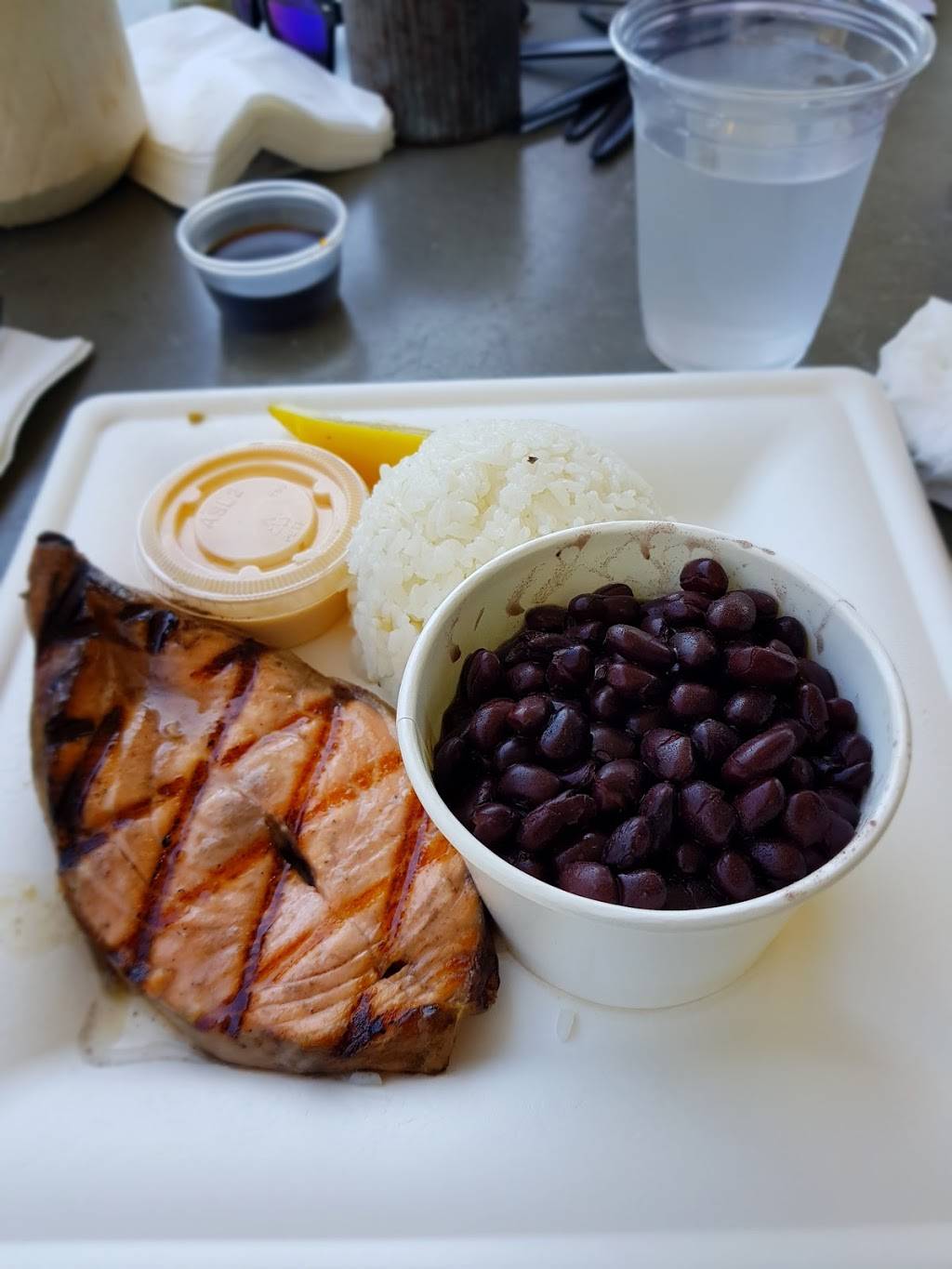 Bear Flag Fish Co. | restaurant | 21058 Pacific Coast Hwy #124, Huntington Beach, CA 92648, USA | 7143740558 OR +1 714-374-0558