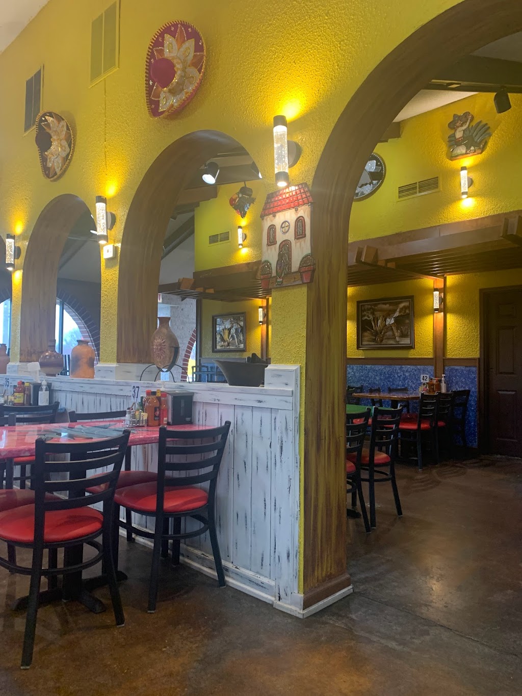 La Mexicanita Restaurant | restaurant | 1310 N Lewis Ave, Waukegan, IL 60085, USA | 2246565811 OR +1 224-656-5811