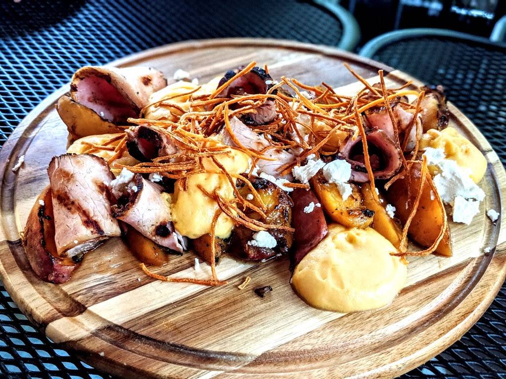 The Lucky Duck Gastropub | restaurant | 993 Market St, Fort Mill, SC 29708, USA | 8035473825 OR +1 803-547-3825