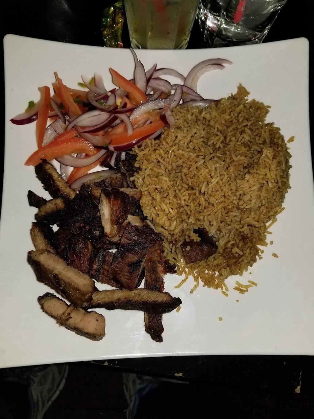 AU Lounge | restaurant | 2430 Broadway, Oakland, CA 94612, USA | 5108931411 OR +1 510-893-1411