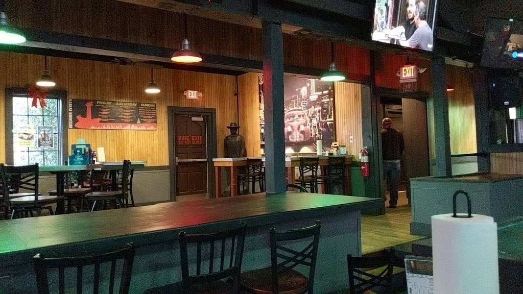 Locked & Loaded Bar and Grill | restaurant | 305 McCormick St, Garner, NC 27529, USA | 9196616688 OR +1 919-661-6688