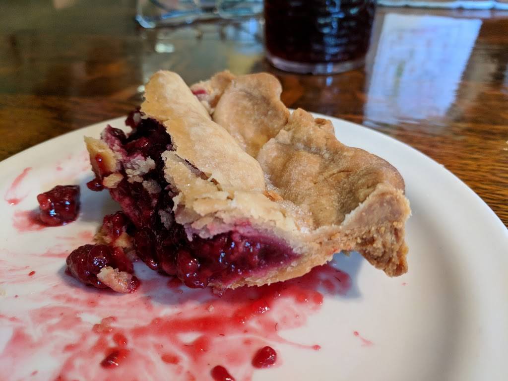 P L Johnsons Restaurant | restaurant | 110 W Bjorklund St, Bishop Hill, IL 61419, USA | 3099273885 OR +1 309-927-3885