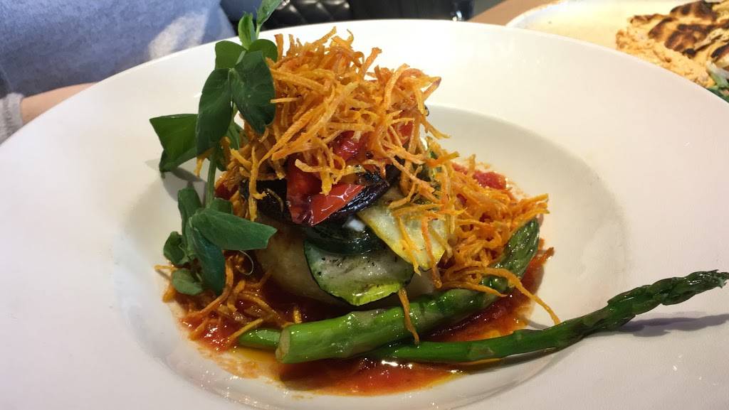 Lot41 Social Bar & Table | restaurant | 655 Dixon Rd, Etobicoke, ON M9W 1J3, Canada | 4162441711 OR +1 416-244-1711