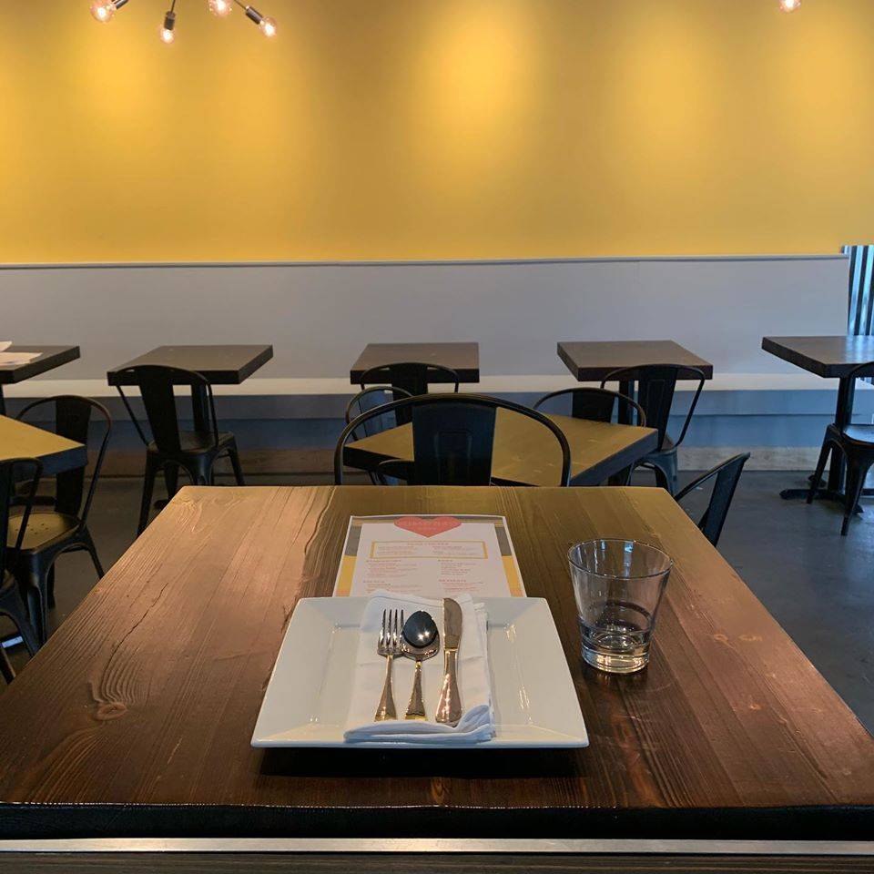 Kindred | restaurant | 7537 Maple St, New Orleans, LA 70118, USA | 5048419538 OR +1 504-841-9538