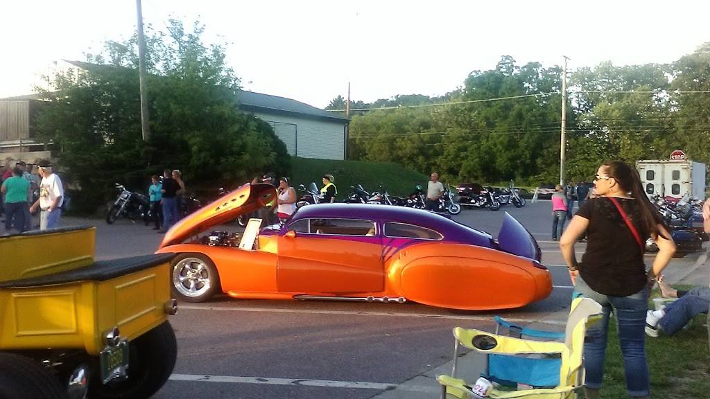 Full Throttle Nights | restaurant | 109 W Broadway St, Rock Springs, WI 53961, USA | 6086978643 OR +1 608-697-8643