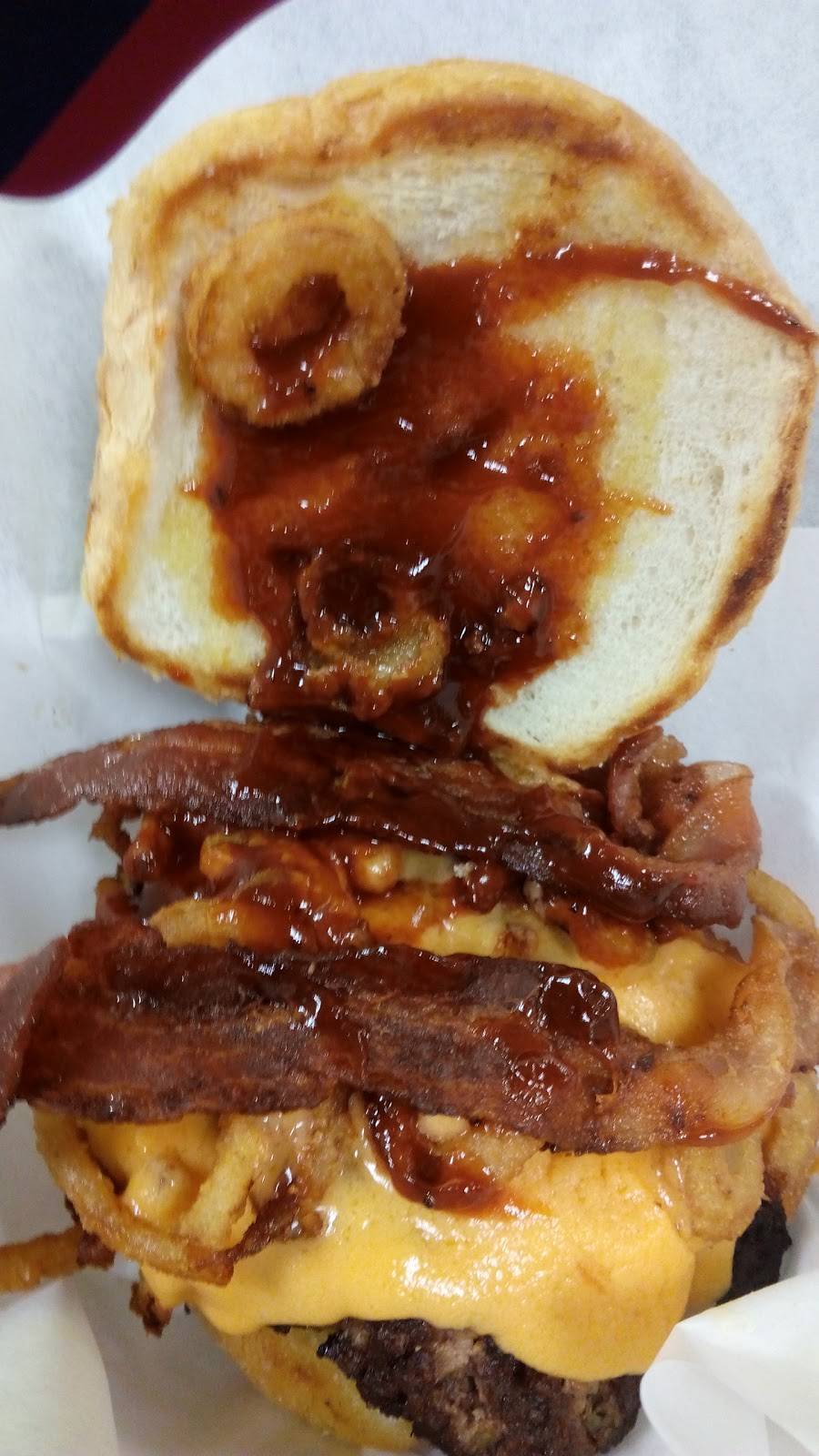 Shirls Drive In | restaurant | 7943 Sheridan Rd, Kenosha, WI 53143, USA | 2626541968 OR +1 262-654-1968