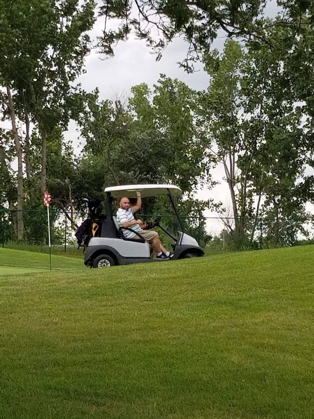 Gables At Nettle Creek | restaurant | 5355 Saratoga Rd, Morris, IL 60450, USA | 8159414646 OR +1 815-941-4646