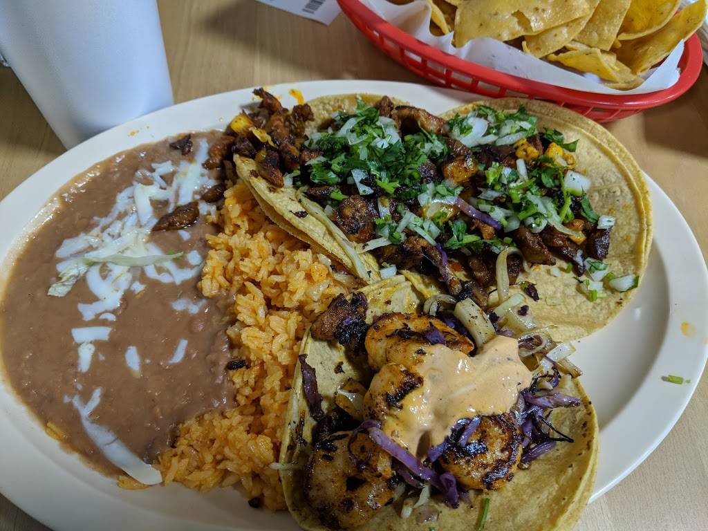 Simon Tacos | restaurant | 4263 N Milwaukee Ave, Chicago, IL 60641, USA | 7739303273 OR +1 773-930-3273