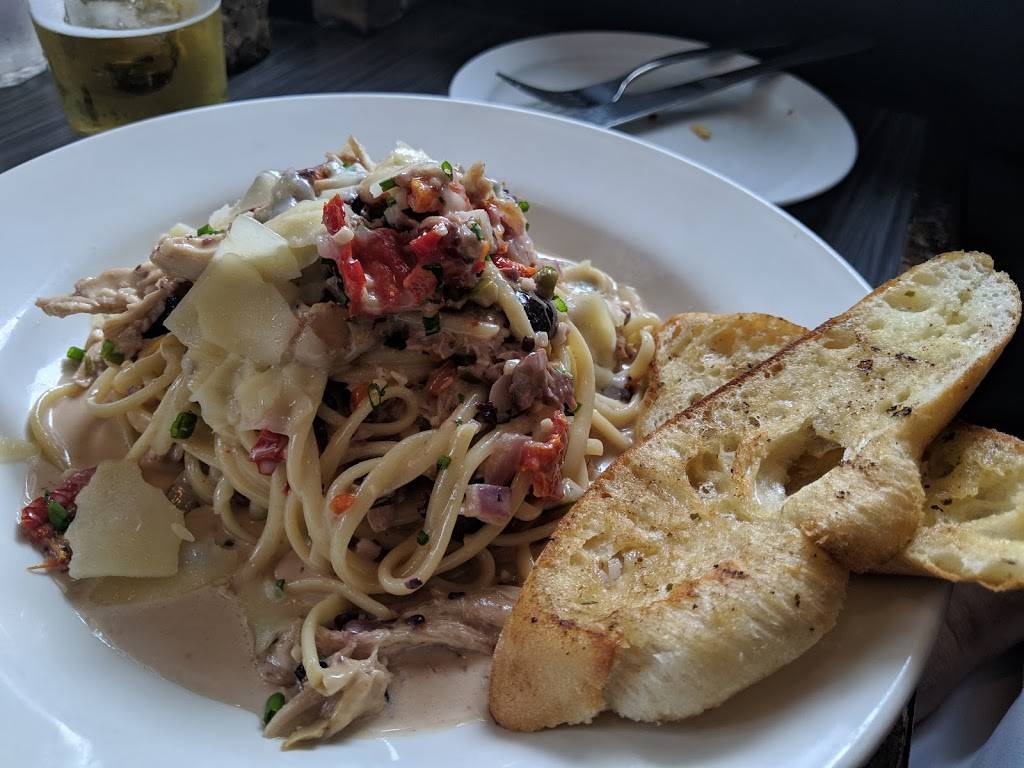 The Binbrook Grill | restaurant | 3020 Binbrook Rd, Binbrook, ON L0R 1C0, Canada | 9056920909 OR +1 905-692-0909