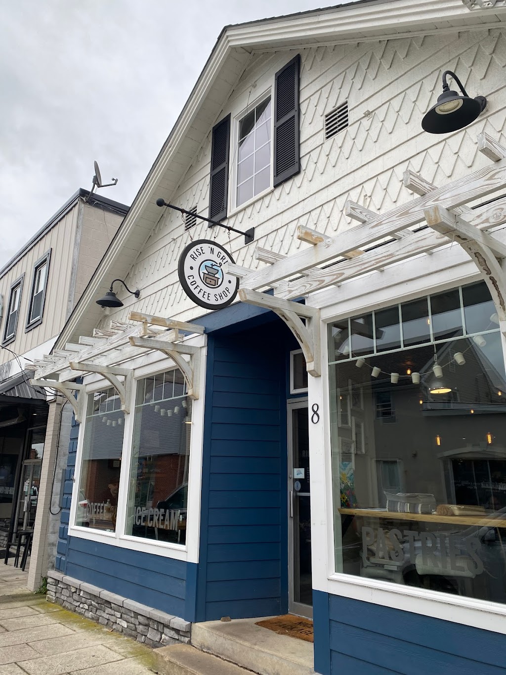 Rise N Grind Cafe | cafe | 8 E Main St, Rising Sun, MD 21911, USA | 4106580002 OR +1 410-658-0002