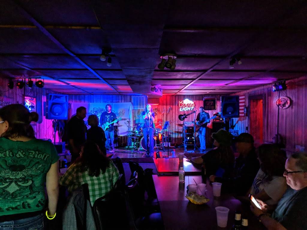 Screwie Louies Bar & Grill | restaurant | 109 S Madison St, Newell, IA 50568, USA | 7122724034 OR +1 712-272-4034