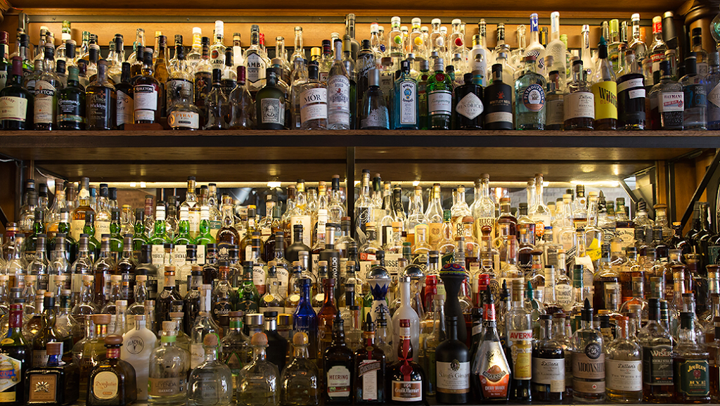 White Rabbit Public House | restaurant | 47 King St N, Waterloo, ON N2J 2W9, Canada | 5197467540 OR +1 519-746-7540