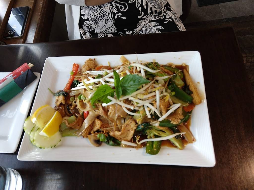 Bangkok Happy Bowl Thai Bistro and Sushi Bar | restaurant | 103.5 N Main St, Breckenridge, CO 80424, USA | 9705479998 OR +1 970-547-9998