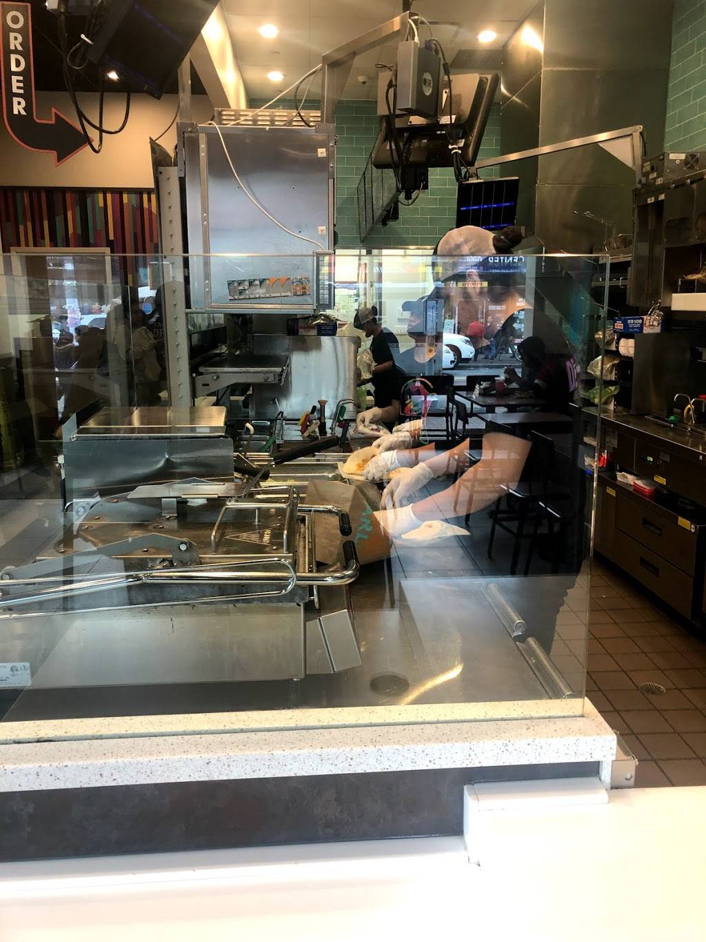 Taco Bell | meal takeaway | 38-1 Junction Blvd, Queens, NY 11368, USA | 7187792353 OR +1 718-779-2353